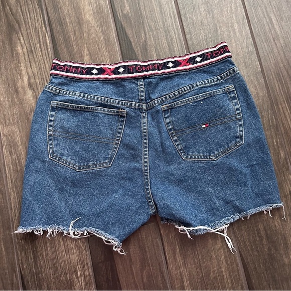 VTG Tommy Hilfiger Beaded Waist High Rise Distressed Denim Shorts Sz 12 - Picture 5 of 7